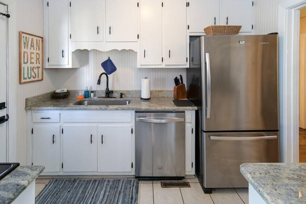 Peaceful Home In Downtown Huntsville With Nice Back Patio! ภายนอก รูปภาพ
